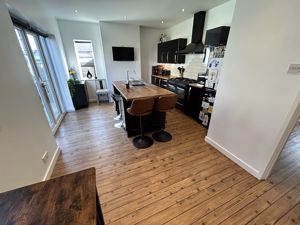 Photo 4- click for photo gallery